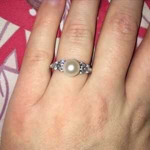 pearl and diamond ring
